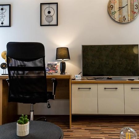 Wanderer Station Apartment Debrecen Ngoại thất bức ảnh