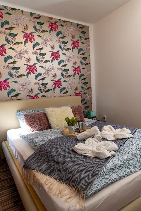 Wanderer Station Apartment Debrecen Ngoại thất bức ảnh