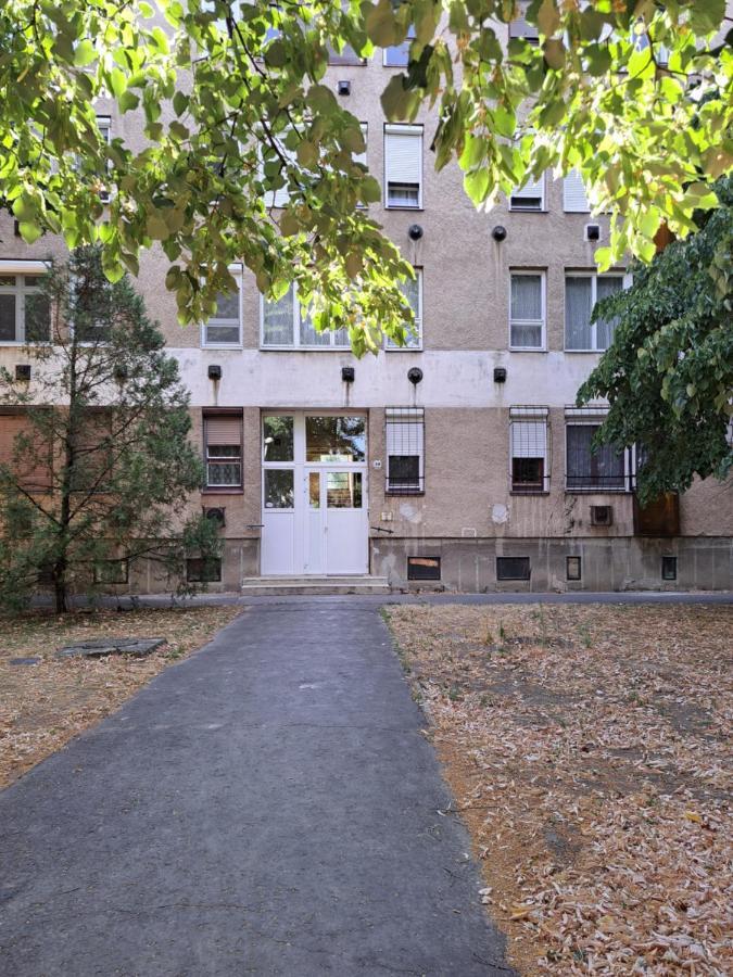 Wanderer Station Apartment Debrecen Ngoại thất bức ảnh