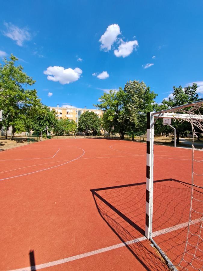 Wanderer Station Apartment Debrecen Ngoại thất bức ảnh
